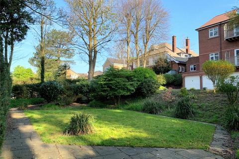 2 bedroom flat for sale, Buxton Road West, Disley, Stockport, Cheshire, SK12