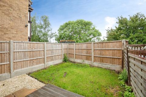 2 bedroom terraced house for sale, Bunyan Road, Biggleswade, Bedfordshire, SG18
