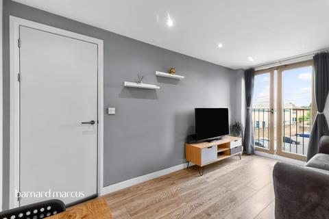 1 bedroom flat for sale, London Road, Cheam, Sutton