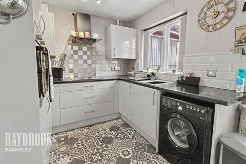 2 bedroom semi-detached house for sale, Harvest Close, Worsbrough