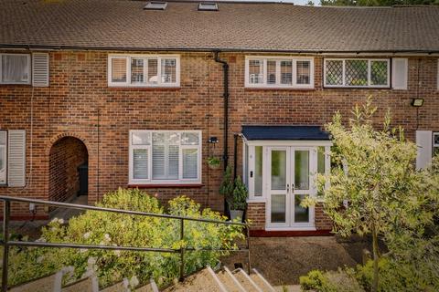 Longcliffe Path, Watford