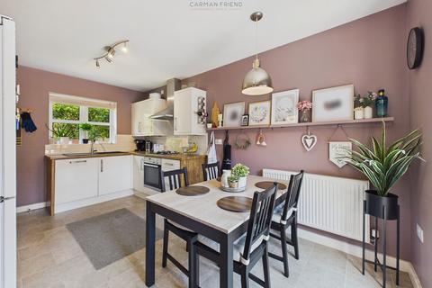 3 bedroom semi-detached house for sale, Ross Avenue, Upton, CH2