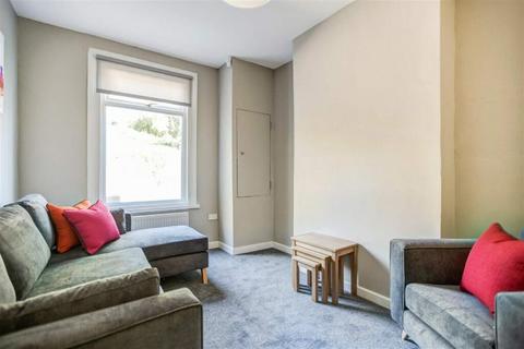 3 bedroom house to rent, Hayward Road, Bristol BS5