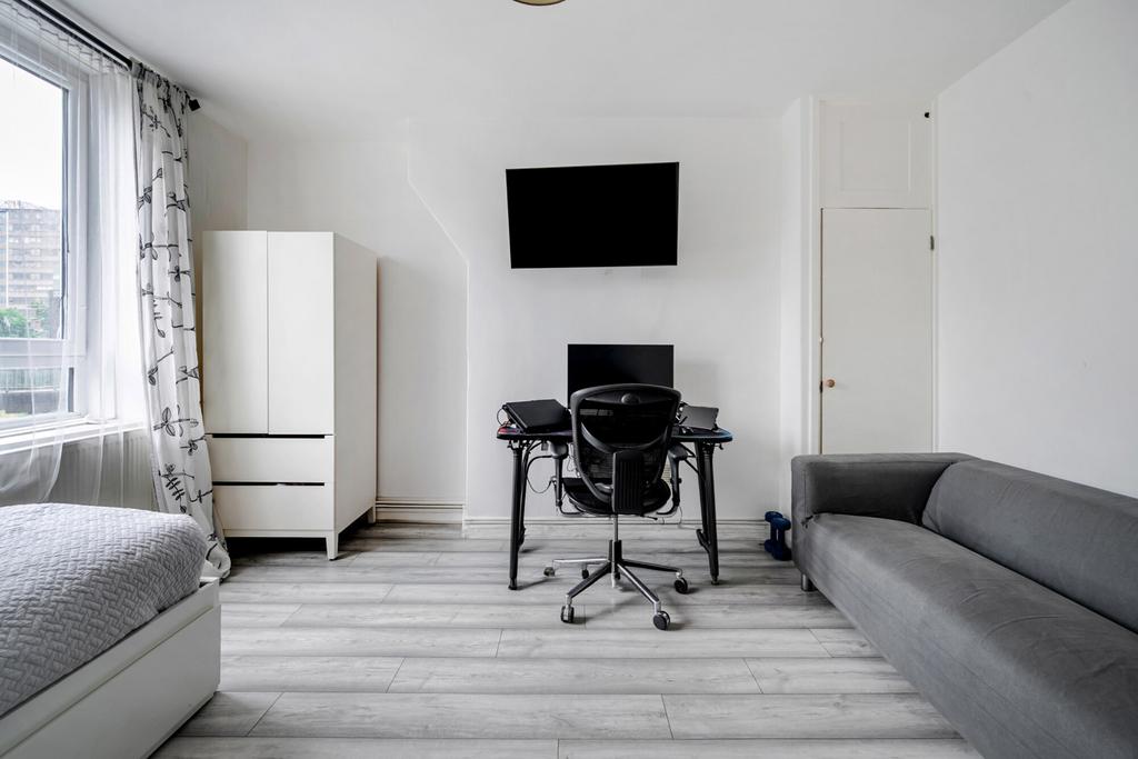Bedroom/Reception