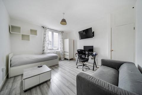 Kinglake Estate, London