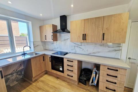 undefined, Heron Square, Hampshire SO50