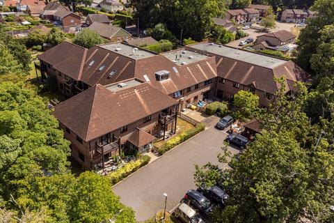 2 bedroom retirement property for sale, London Road, East Grinstead RH19
