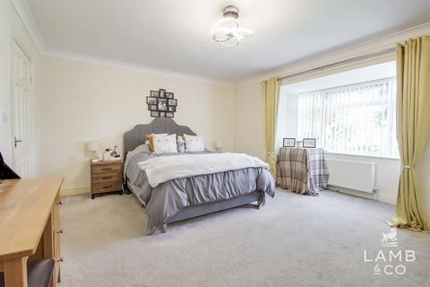 4 bedroom detached bungalow for sale, Bockings Grove, Clacton-On-Sea CO16