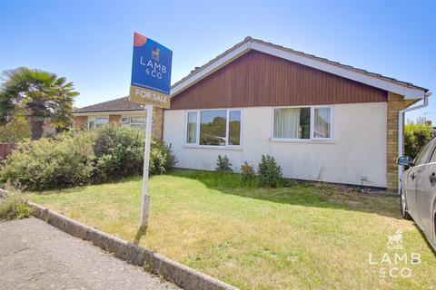 2 bedroom semi-detached bungalow for sale, Lymington Avenue, Clacton-On-Sea CO15