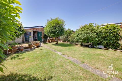 2 bedroom semi-detached bungalow for sale, Lymington Avenue, Clacton-On-Sea CO15