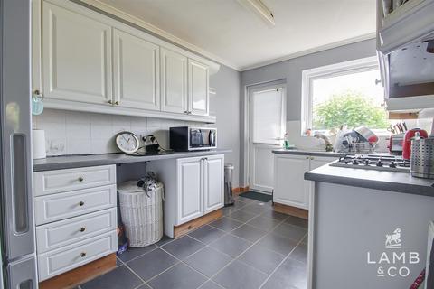 2 bedroom semi-detached bungalow for sale, Lymington Avenue, Clacton-On-Sea CO15