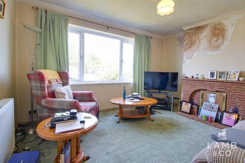 2 bedroom semi-detached bungalow for sale, Lymington Avenue, Clacton-On-Sea CO15
