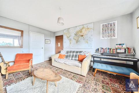 3 bedroom semi-detached house for sale, Beaumont Crescent, Northamptonshire NN13