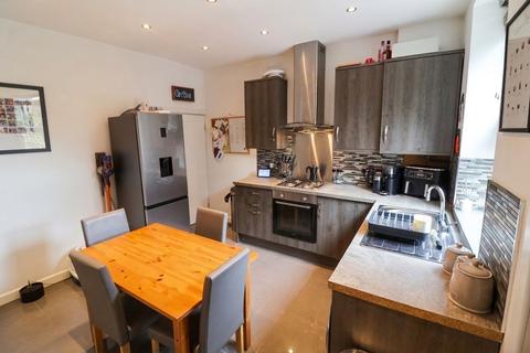 2 bedroom terraced house for sale, Gladstone Street, Glossop SK13