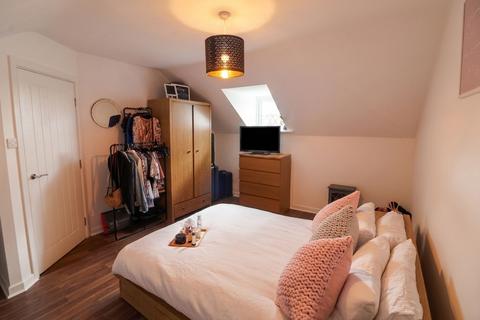 2 bedroom terraced house for sale, Gladstone Street, Glossop SK13