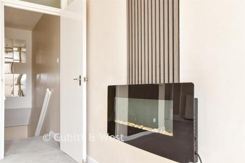 4 bedroom townhouse for sale, Dinsdale Gardens, Rustington BN16