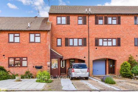 4 bedroom townhouse for sale, Dinsdale Gardens, Rustington BN16