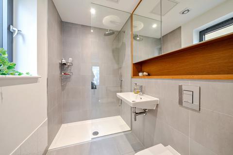 2 bedroom apartment for sale, Sumner Road, London