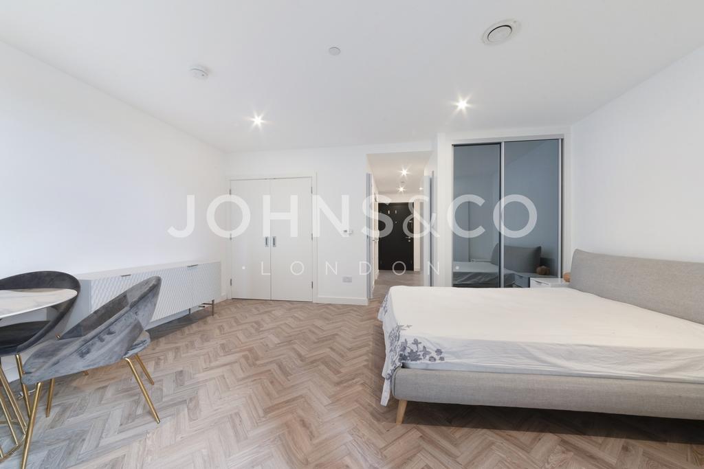 Apartment in London - View 5