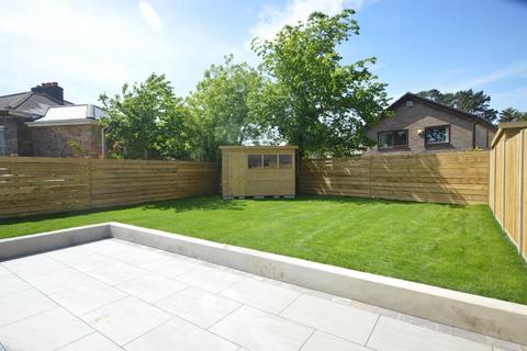 3 bedroom end of terrace house to rent, Madderns Row, Church Road, Pool, Redruth