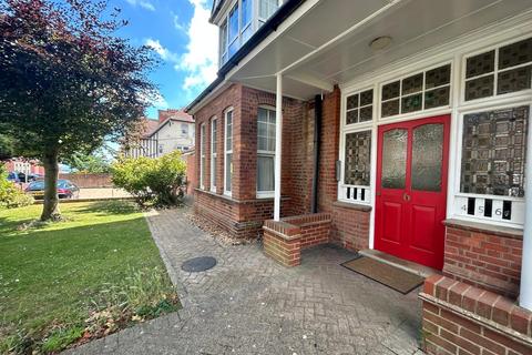 2 bedroom flat for sale, Middlesex Road, Bexhill-On-Sea