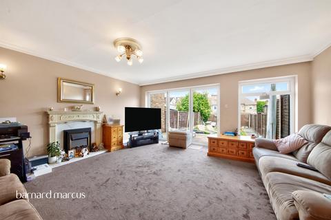 3 bedroom terraced house for sale, Brunswick Park Gardens, London