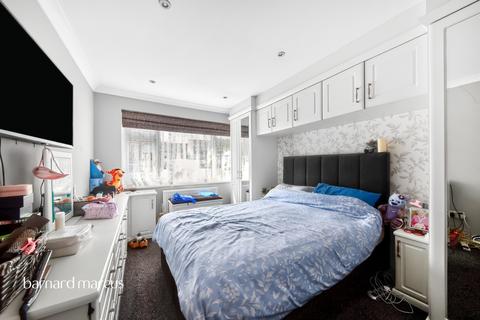 3 bedroom terraced house for sale, Brunswick Park Gardens, London