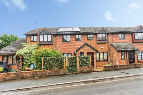 2 bedroom terraced house for sale, Rusham Road, Surrey TW20
