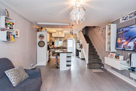 2 bedroom terraced house for sale, Rusham Road, Surrey TW20