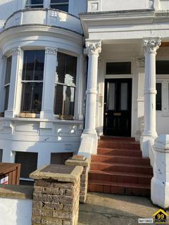 1 bedroom flat for sale, 134 Sinclair Road, London, W14