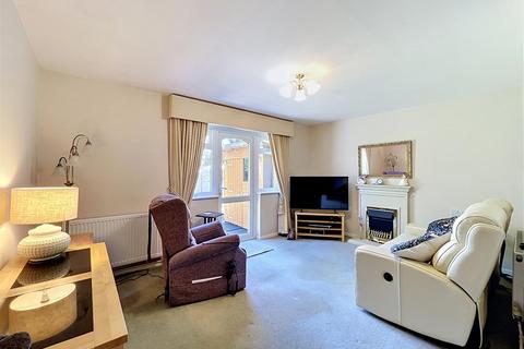 2 bedroom terraced bungalow for sale, Adcock Drive, Kenilworth