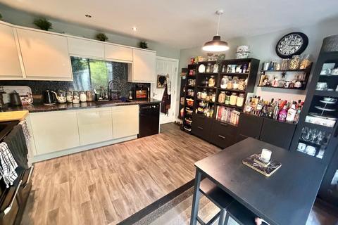4 bedroom semi-detached house for sale, Pepper Hill Lea, Keighley, BD22