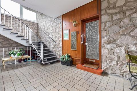 2 bedroom flat for sale, Kirkvale Drive, Newton Mearns