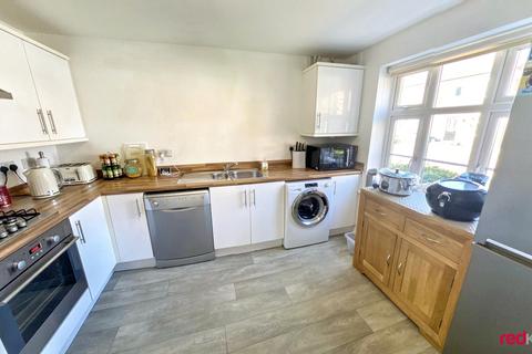 3 bedroom terraced house to rent, Lysaght Avenue, ,