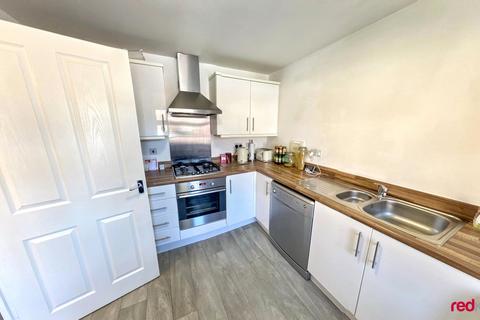 3 bedroom terraced house to rent, Lysaght Avenue, ,