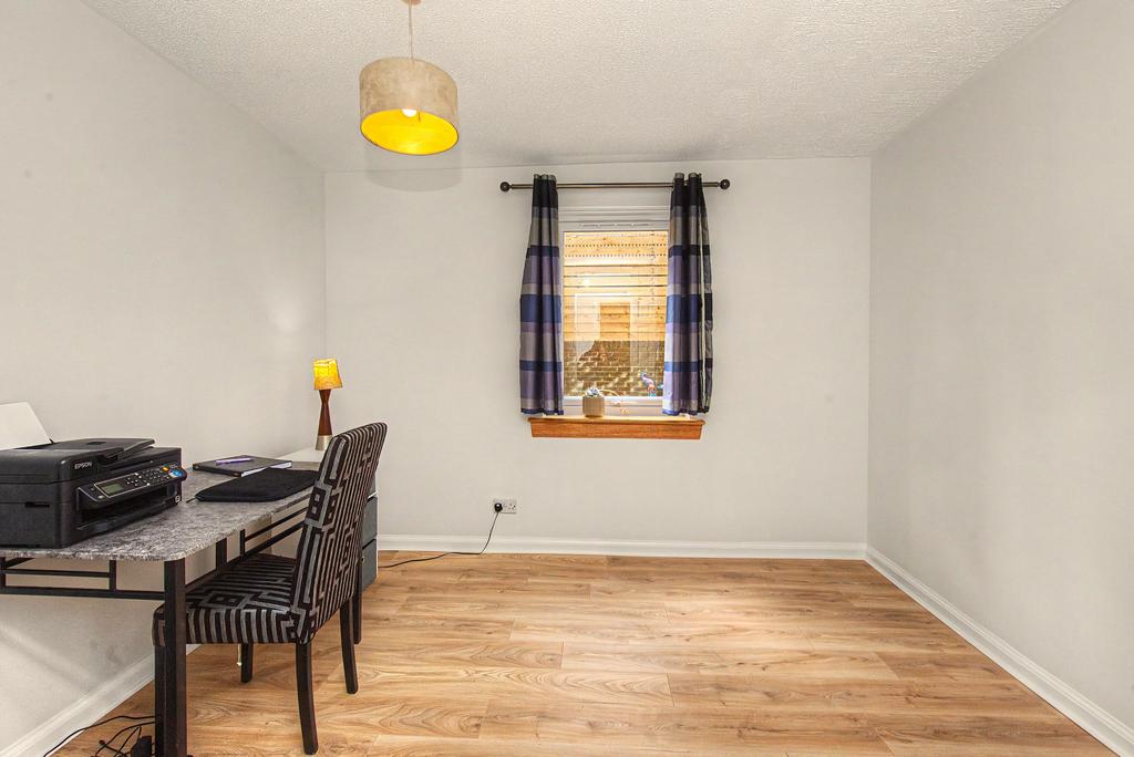 Apartment in Edinburgh, West End - View 4