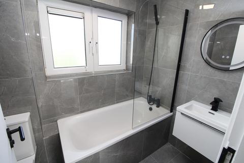 2 bedroom flat to rent, Manor Road, Crayford  DA1