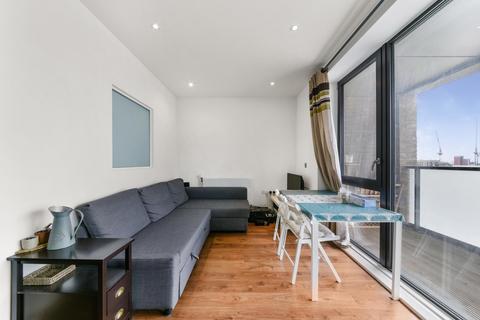 Studio to rent, Lighterman Point, Aberfeldy Village, London, E14