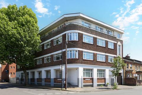 2 bedroom flat for sale, Denmark Road, London, SE5