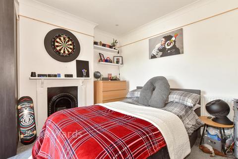 5 bedroom terraced house for sale, Cherry Tree Avenue, Dover, Kent