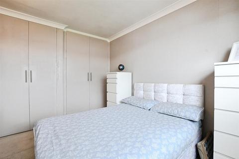 2 bedroom semi-detached bungalow for sale, Alured Garth, Hedon HU12