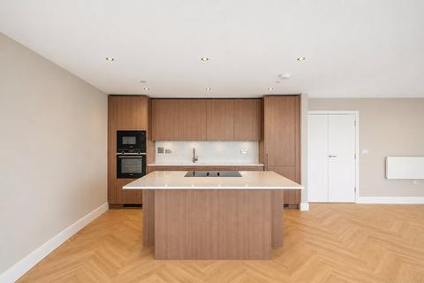 3 bedroom flat for sale, Thornton Road, London, SW12