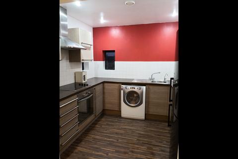 3 bedroom duplex to rent, West Craven Street, Salford M5