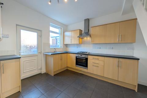2 bedroom terraced house to rent, Earl Street, Warrington, WA2