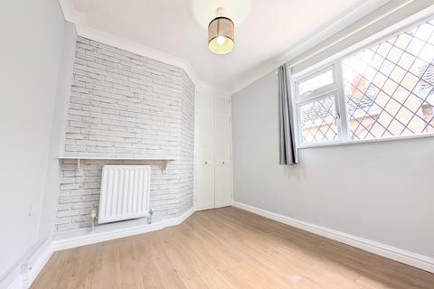 undefined, Montcalm Close, Kettering, NN15