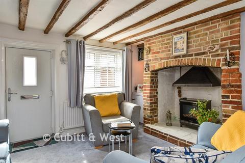 2 bedroom cottage for sale, Church Street, Seaford BN25