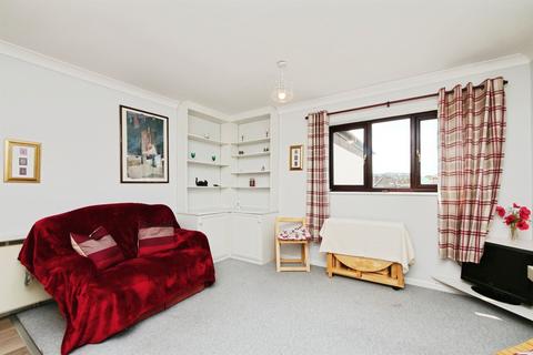 2 bedroom flat for sale, Beckside Gardens, York