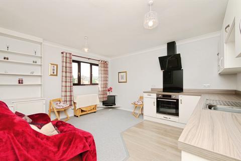 2 bedroom flat for sale, Beckside Gardens, York