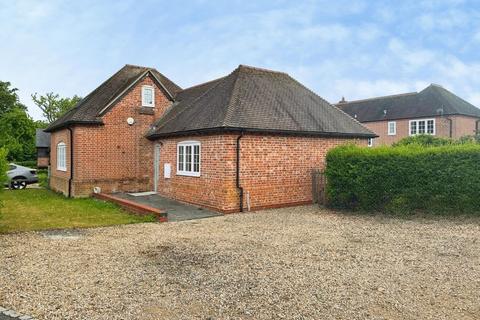 2 bed detached house for rent in Deanswood Farm, Stockcross, RG20