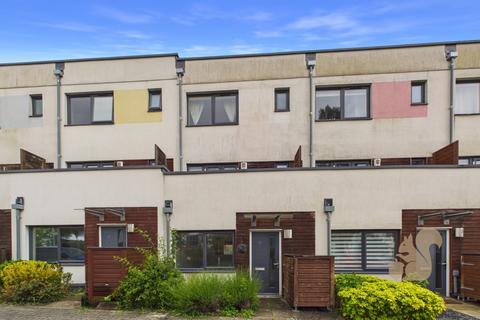 Terraced house - Jade Gardens, Colchester